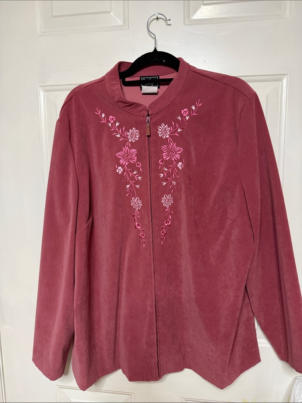 Women’s 22W Dusty Rose Embroidered Zip-Front Jacket 52” bust & 30” length